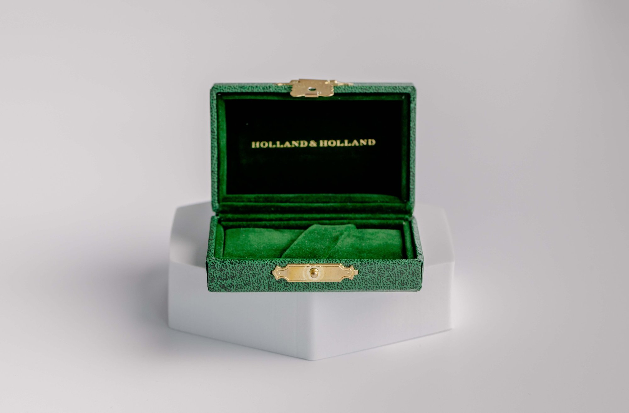 Green luxury box