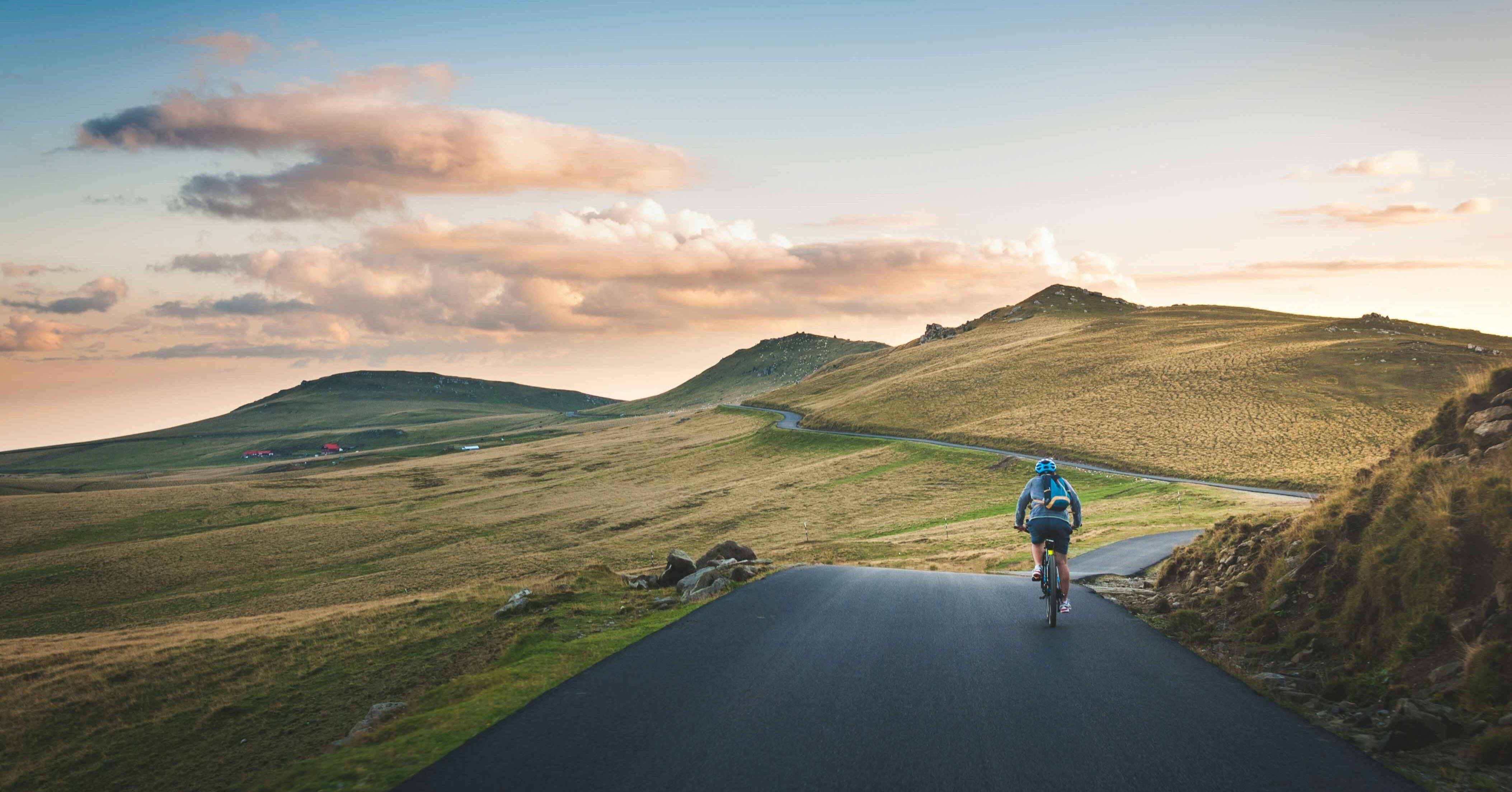 sustainable cycling clothing